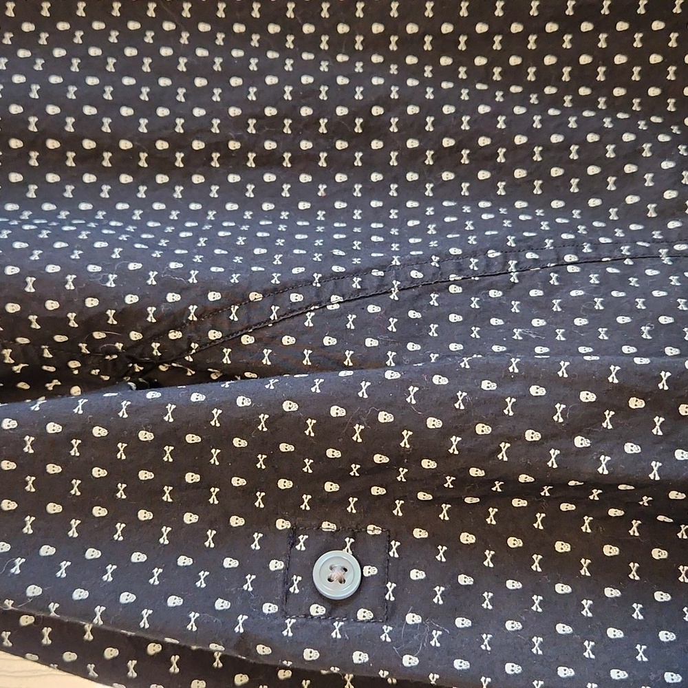 Women's John Varvatos Star USA Skull And Crossbone Button Down Shirt Size L - Picture 3 of 11